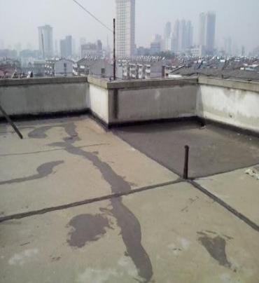 浑源漏水维修 楼顶漏水是什么原因，楼顶漏水维修方法是什么?